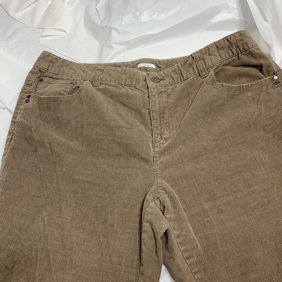 WOMEN’S Liz Claiborne Tan Stretch Corduroy Pants Size 16 - Picture 4 of 8